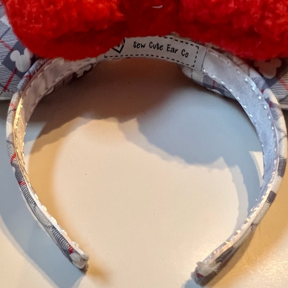Minnie Ears Argyle Print with Red Hearts and Red Fluffy Bow - Picture 6 of 7